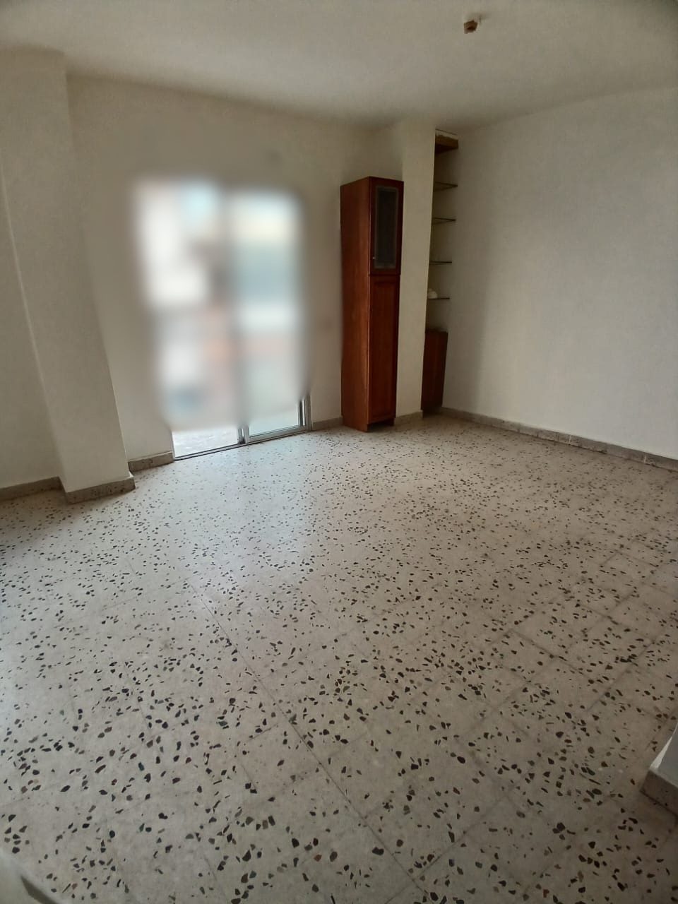 Ref (GH54.A.176)

A 110 m2 apartment for sale in Achrafieh

This property consists of the below:

Level: 1
2 bedrooms
2 bathrooms
1 balcony

Price: 135,000 $

Brokerage fees: 2.5 % in case of selling / 1 month rental value in case of rent. 

For more info, kindly contact us on 71 66 55 71 / 71 788 178 or message us on WhatsApp with your full name and the reference number of the property and we will contact you the soonest.

I SOLD is a member of the Real Estate Syndicate of Lebanon (REAL)

I SOLD (Lebanon), Zalka Highway, Zalka 690 Bld. 6th Floor



رسوم الوساطه في حاله البيع ٢٫٥ ٪ وقيمة شهر في حالة الإيجار 

للمزيد من المعلومات، يرجى الاتصال بنا على  (71788178)(96171665571+) أو مراسلتنا على الواتساب مع الإسم الكامل والرقم المرجعي للعقار وسنتواصل معك في أقرب وقت

شركة  ( أي سولد )  عضو في نقابه الوسطاء والاستشاريين العقاريين في لبنان	 